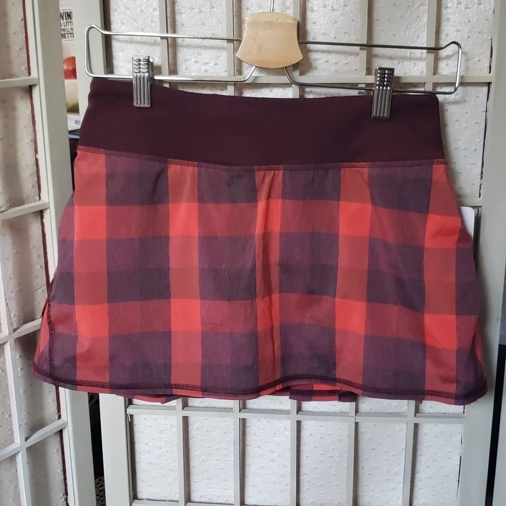 Lululemon Run Pace Setter bufalo print skort new size 4 red and burgundy